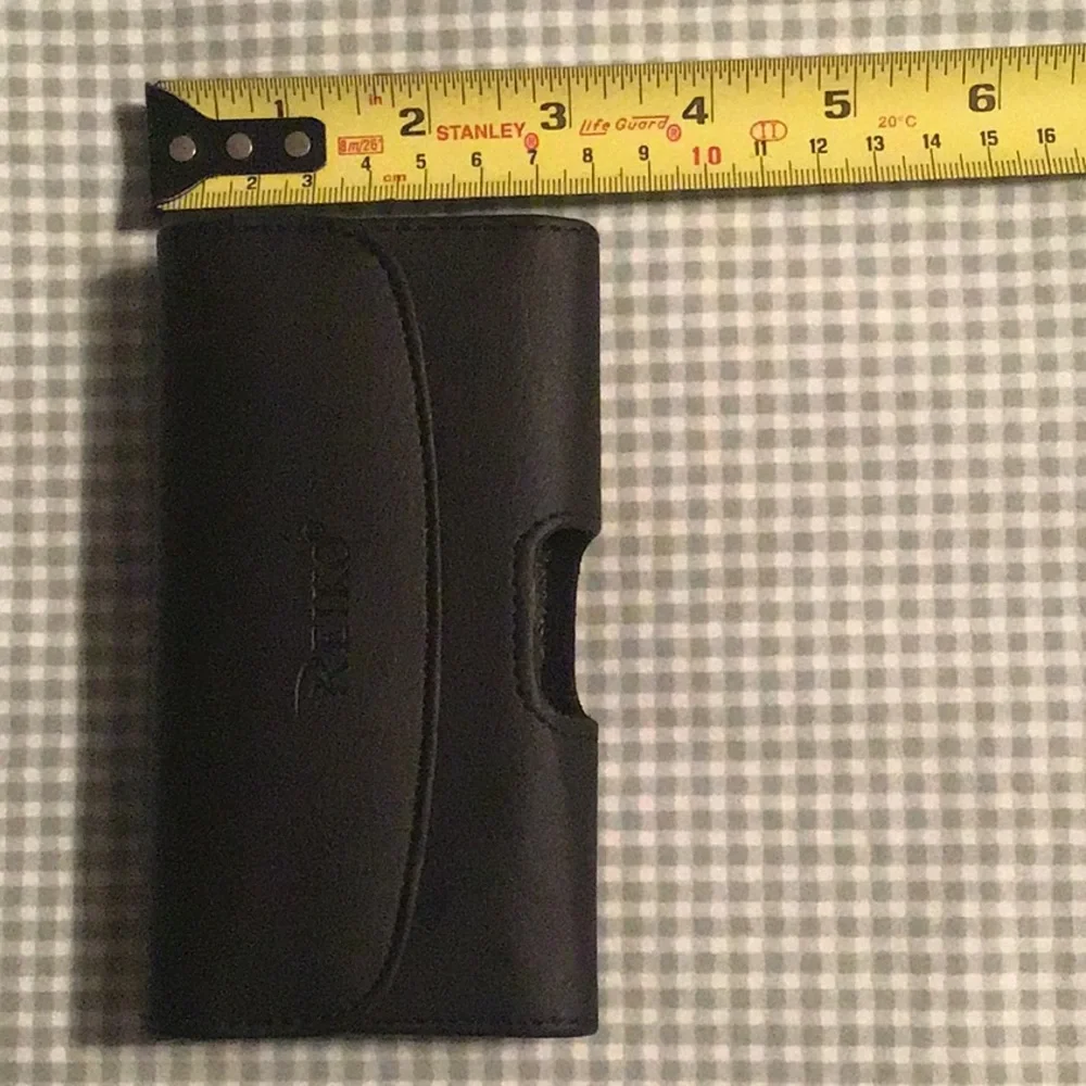 Set of 2 NEW IN PACKAGE Reiko Pouch carrier